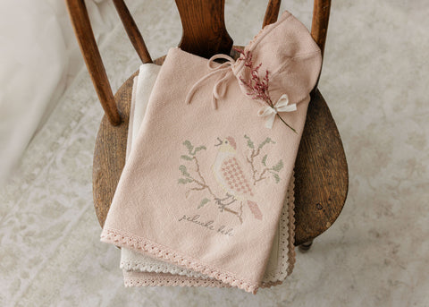 Peluche Knit Cross Stitch Blanket+Bonnet - Rose