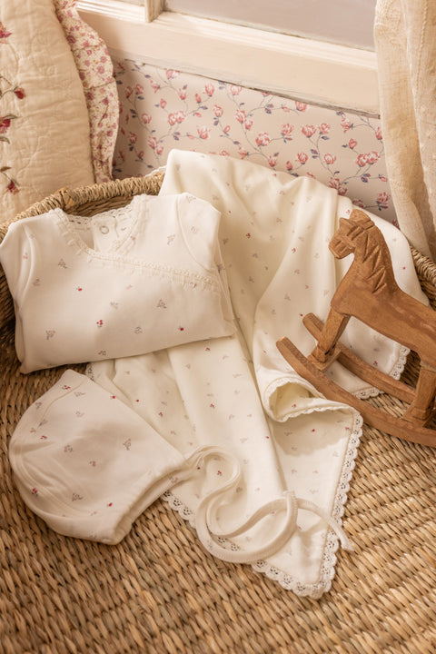 Bee and Dee Delicata Floral Footie + Bonnet & Blanket Set - Linen Boys