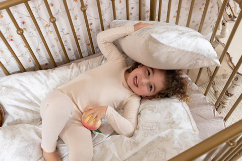 Petite Belle 5pc Crib Set - Toile Safra Taupe