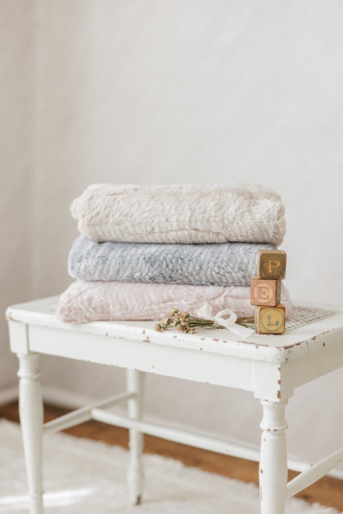 Peluche Lux Fur Blanket - Feather Powder & Natural
